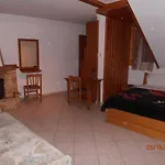 Agnandi Apartamento Káto Loutrákion